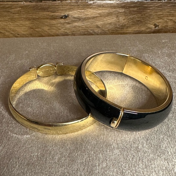 Elegant Gold and Black Bangles - Picture 2 of 6
